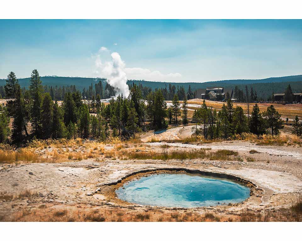 old faithful yellowstone 