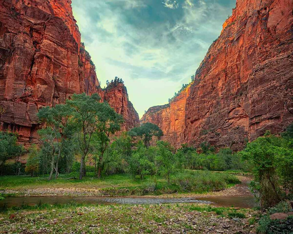 Zion sandstone cliffs